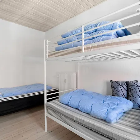 Lovely Centrally Located In Holiday home