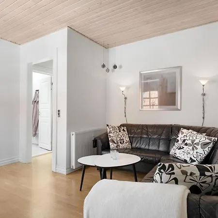 Lovely Centrally Located In