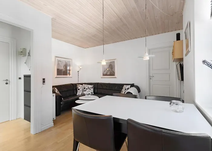 Lovely Centrally Located In Vakantiehuis