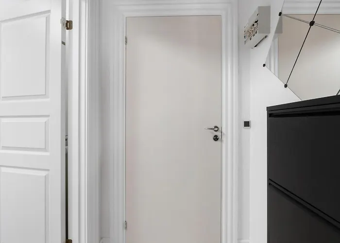 Vakantiehuis Lovely Centrally Located In *